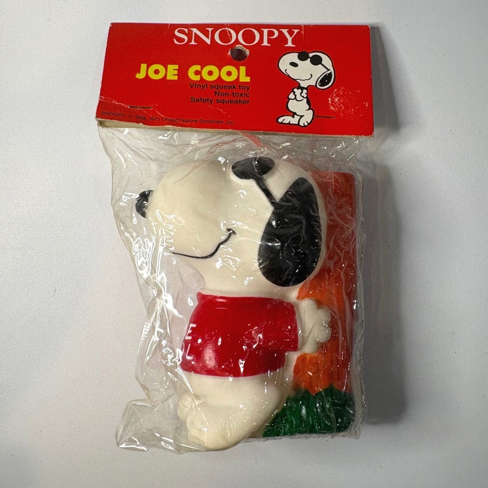 Vintage Snoopy Joe Cool Vinyl Squeak Toy Peanuts ConAgra New in Package 6"
